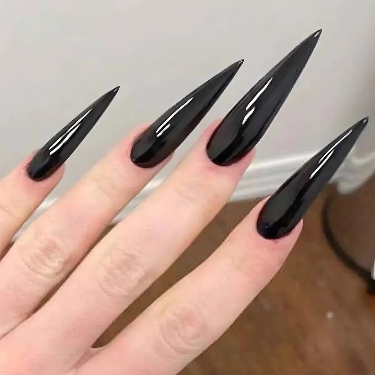 24Pcs Black Y2k Fake Nails - Life and Lines