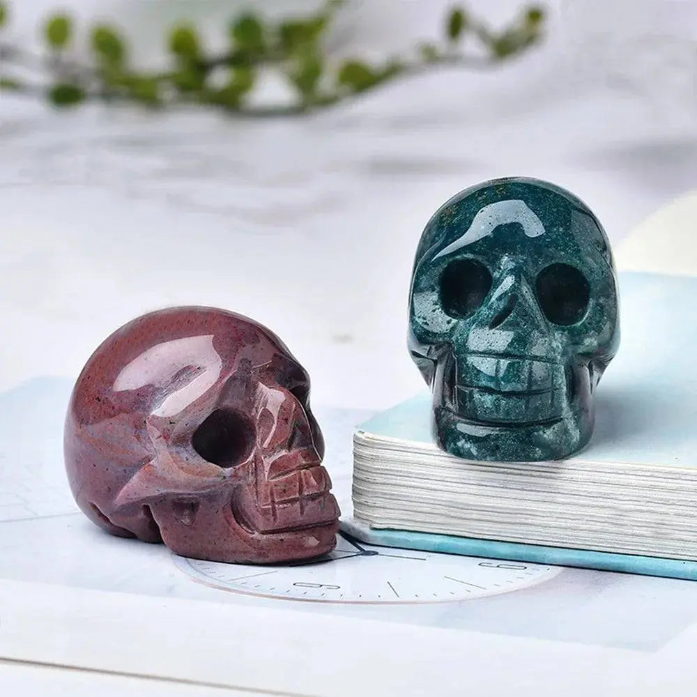 Natural Crystal 1-inch Skull Carving Halloween Gift Precious Jewelry Creative Crafts Home Decoration Desktop Ornament - Life and Lines