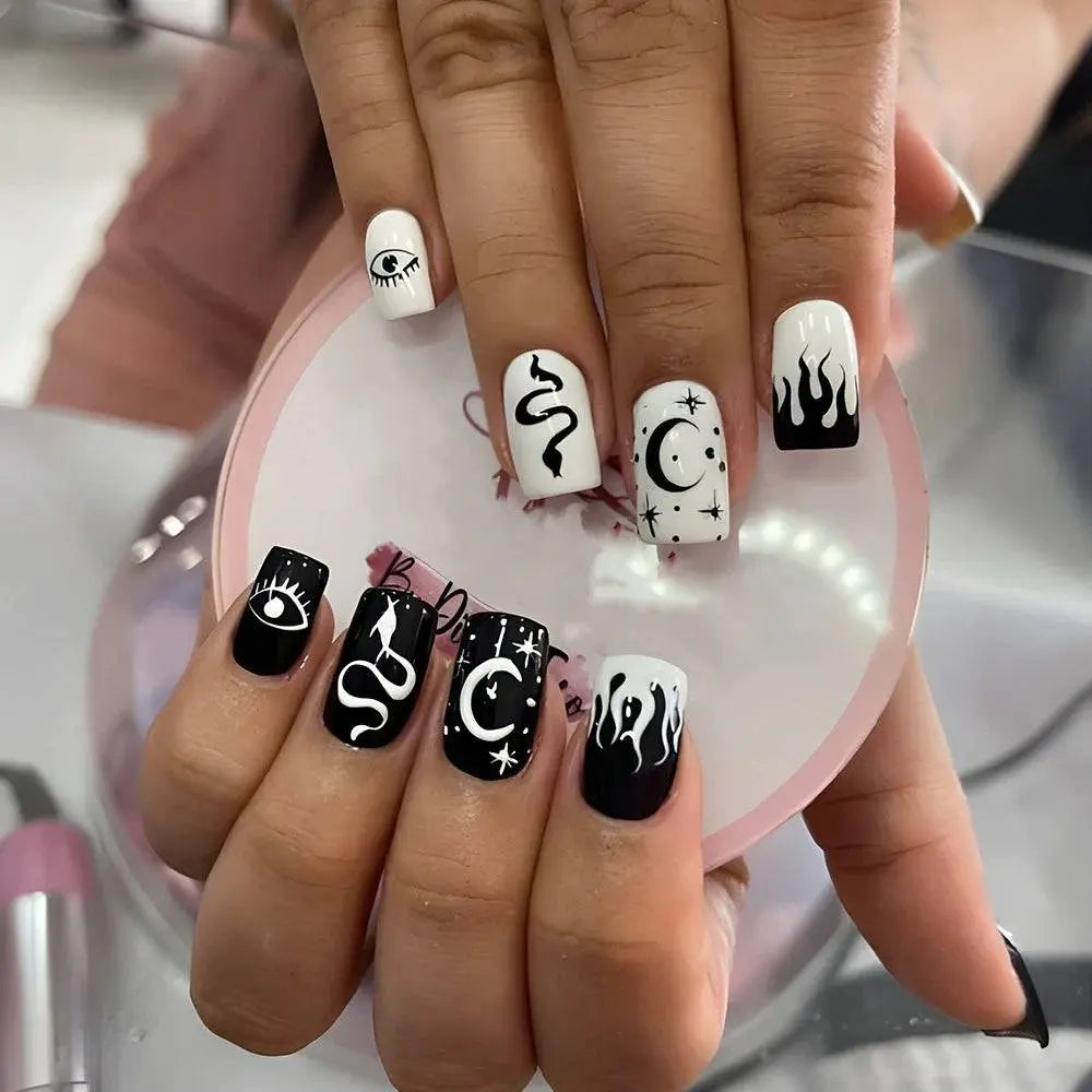 24Pcs Halloween Fake Nails Art Set - Life and Lines