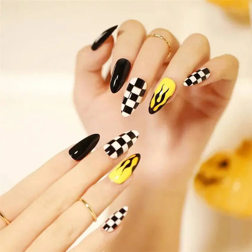 24pcs Artificial Acrylic Halloween Nail Art Fake Nails Set - Life and Lines