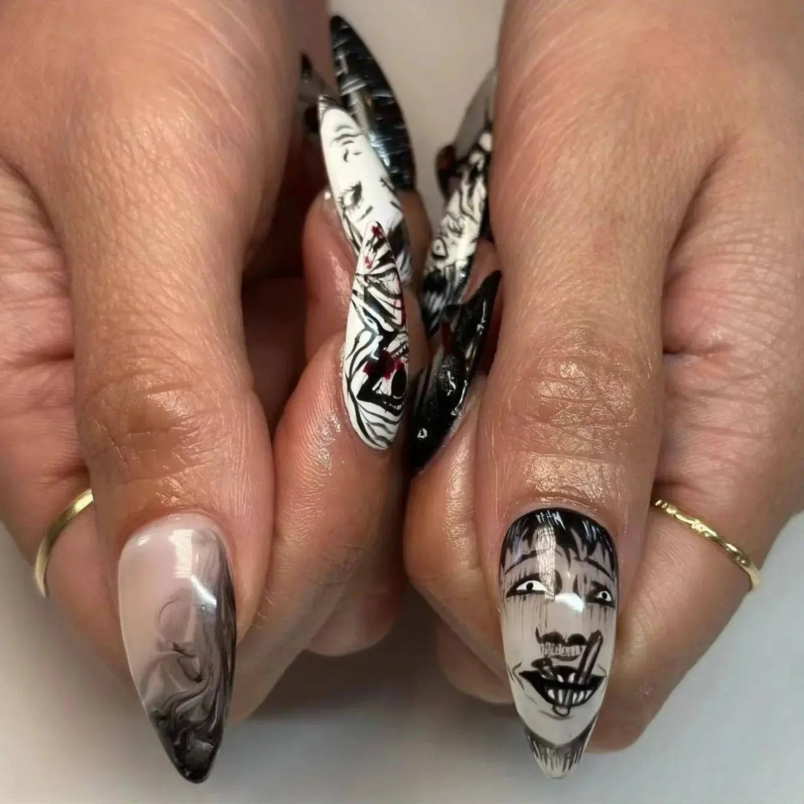 24Pcs Horror Tomie Press-On Nails 24 - Life and Lines