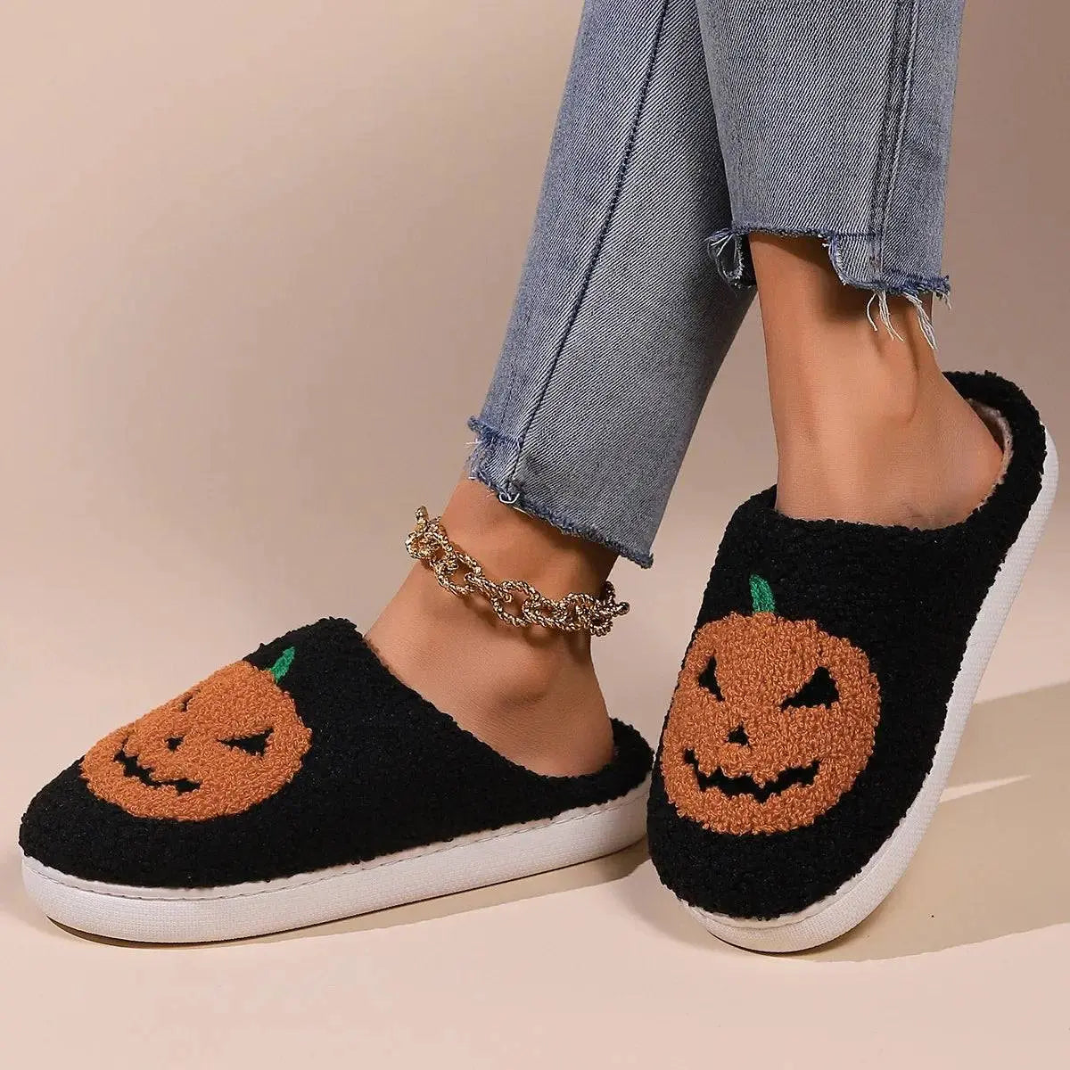 Halloween Pumpkin Smiley Cotton Slippers Thick-soled Winter Household Non-slip Pumpkin Slippers Indoor Women's Winter Warmth - Life and Lines